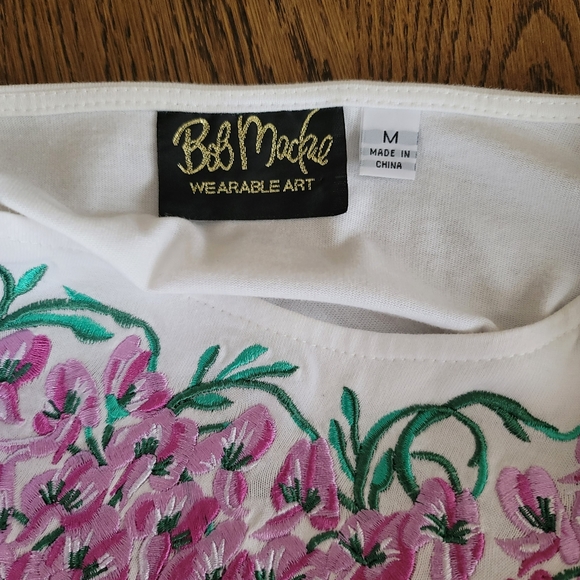 Bob Mackie Wearable Art 100% Cotton Embroidered White Top. Size M - Picture 7 of 8
